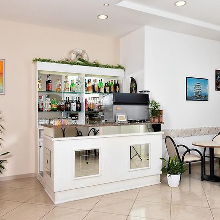 Albergo Gloria Bellaria-Igea Marina Bagian luar foto