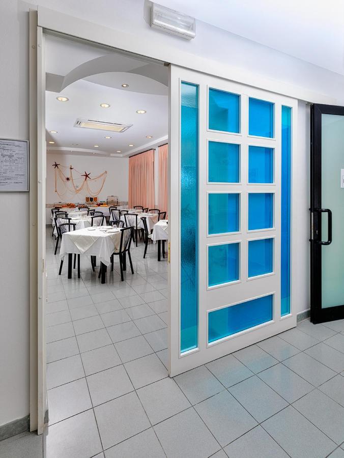 Albergo Gloria Bellaria-Igea Marina Bagian luar foto