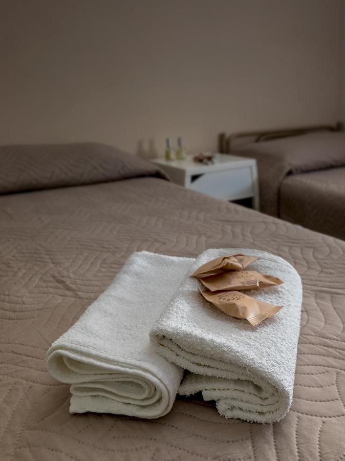 Albergo Gloria Bellaria-Igea Marina Bagian luar foto